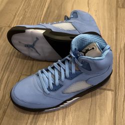 11.5 - Jordan 5 UNC University Blue