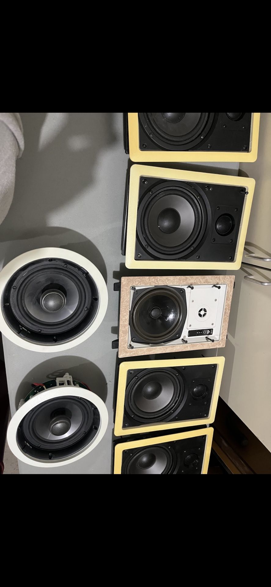 In Wall / Ceiling Speakers