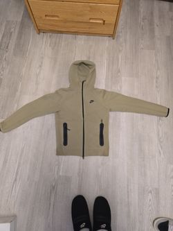 Green Nike Tech