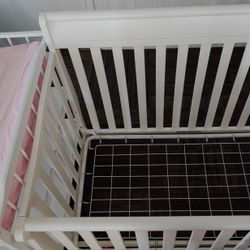 Crib With Mattress And Changing Table