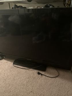 Flat screen 32 inch not a smart tv used in good condition