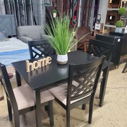Black 5 Pc Dining Set With 4 Chairs 