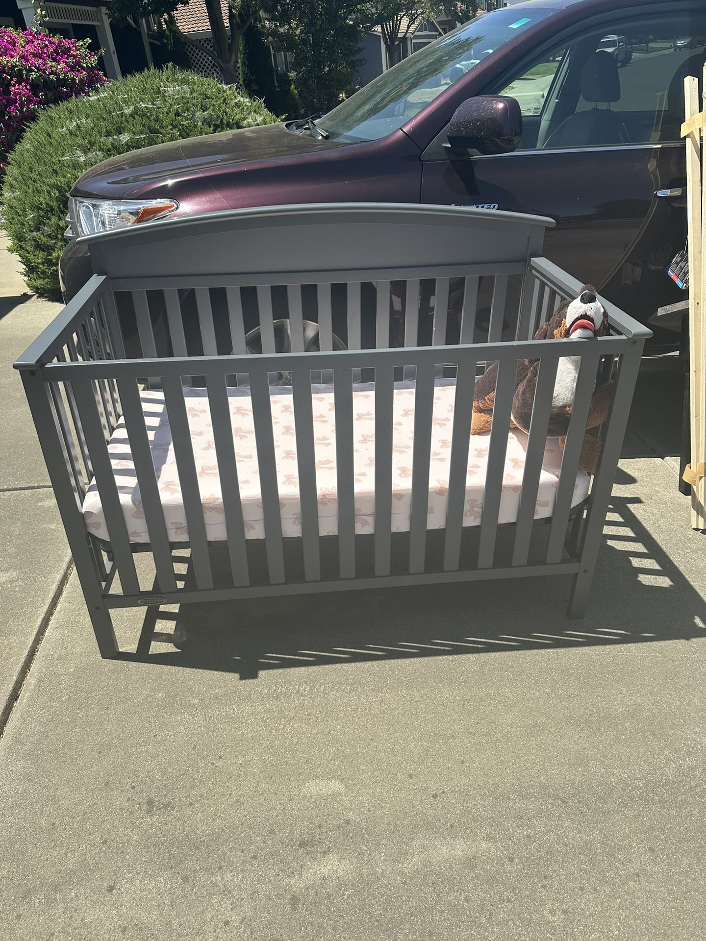 Graco Baby Bed With Mattress