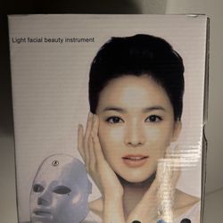 Red Light Therapy Mask