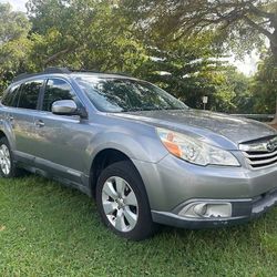 2011 Subaru Outback Premium 