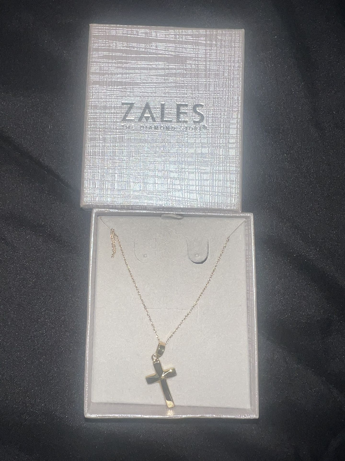 Beautiful 14kt Gold Cross And Chain Bought From Zales