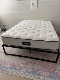 Beautyrest Queen Mattress + Frame Metal Platform Bed Frame Bundle