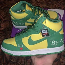 *SOLD* Nike Dunk High Supreme Size 9