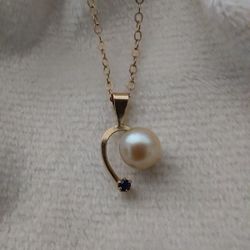 Vintage Pearl Necklace