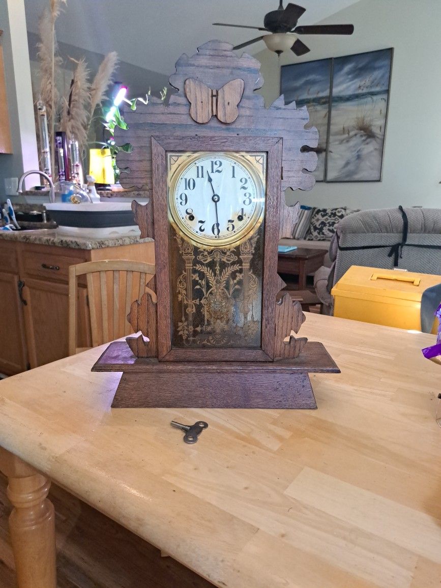 Antique Mantle Clock