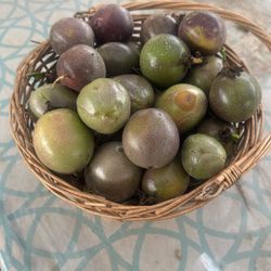 Canasta De Maracuyá, Recién Cortaditas Por $25