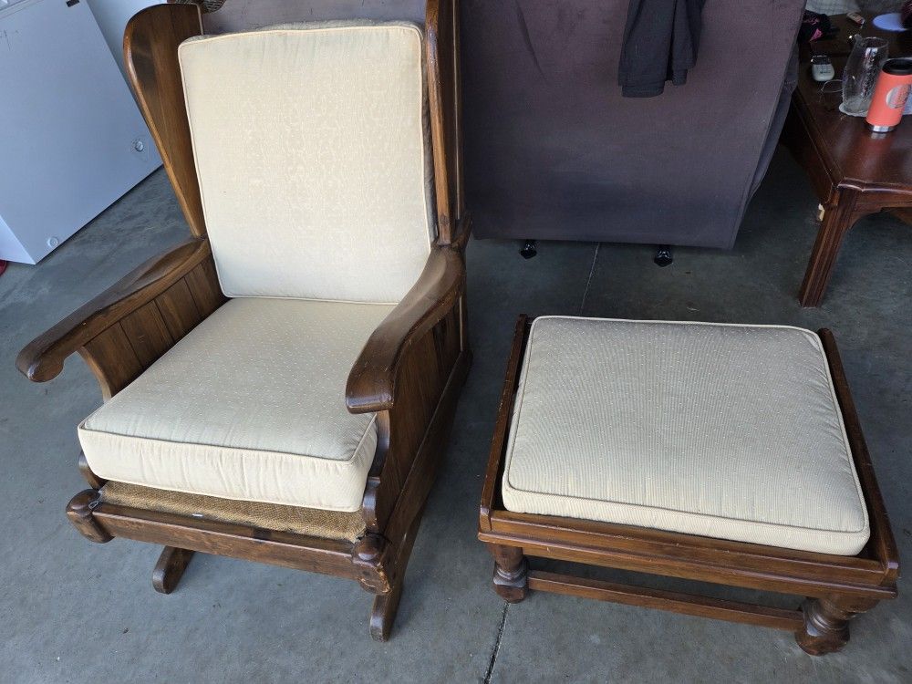Wooden Rocking Chair