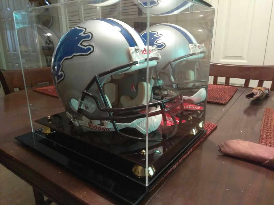 Detroit lions kevin jones NFL riddel sighed helet in case,All Products : American Fashion Style Bags On Sale