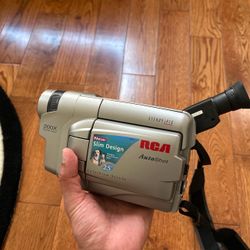 RCA Autoshot Camcorder Camera 200x Zoom