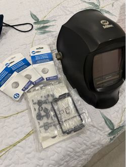 Miller digital infinity Welding helmet w/ ClearLight 4x lens