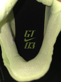 Nike Zoom GT Cut 3
Barely Volt sz 10.5