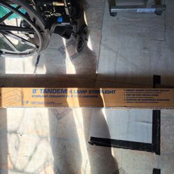 Florescent Light Fixture 