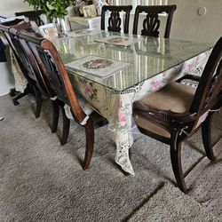 Dining Room With Chairs 