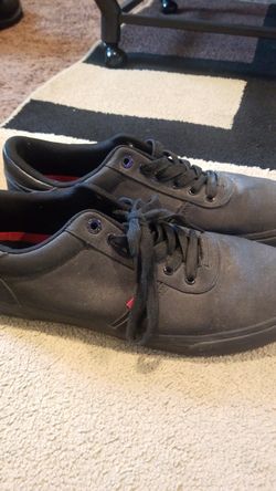 Levi's shoes size 12
