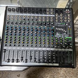 ProFx16v2 16 Channel Professional Effects mixer