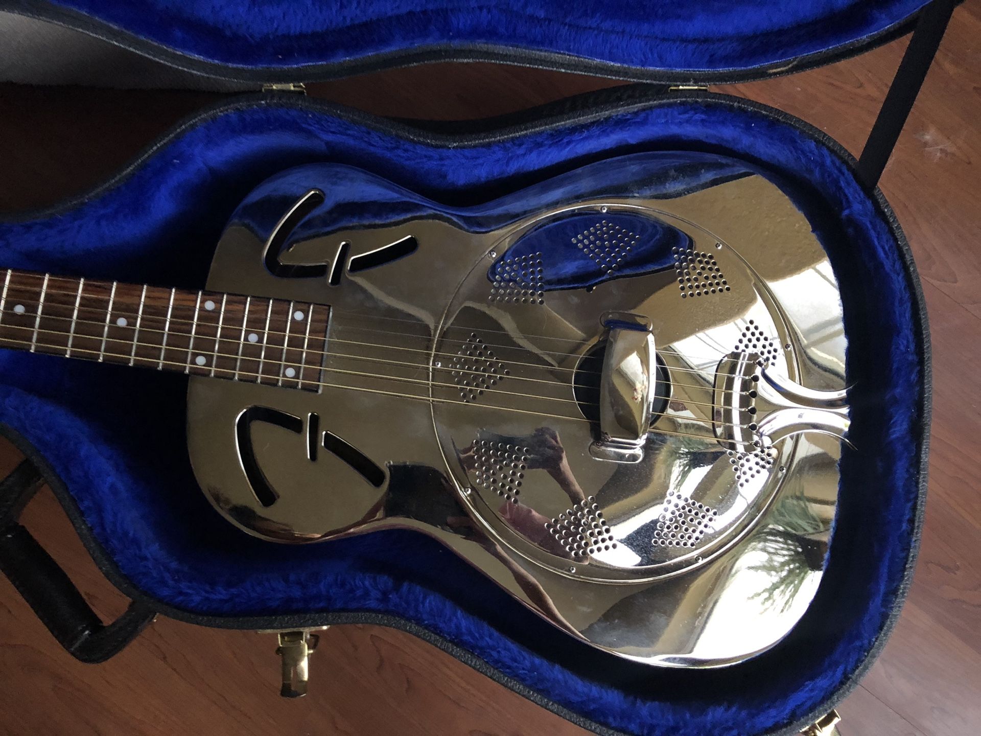 Fender FR48 Resonator w/HSC