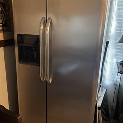 Frigidaire Refrigerator and Freezer Stainless Steel
