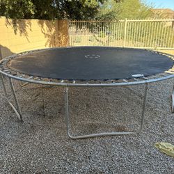 Trampoline 