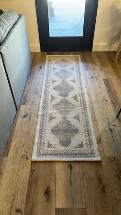 Neutral Geometric Runner Rug