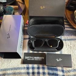 Wayfarer Facebook Stories Ray-Ban First Gen