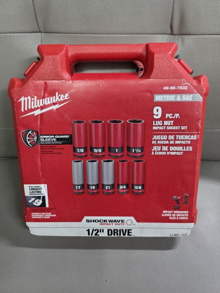Milwaukee SHOCKWAVE Impact-Duty 1/2 in. Drive Deep SAE & Metric Lug Nut Impact Socket Set (9-Piece)
