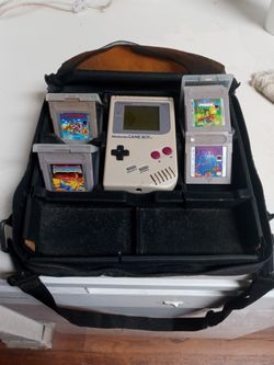 Vintage Game Boy With 4 Games Works Fine Make Offer