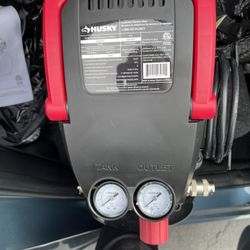 HUSKY 3 Gallon Portable Compressor