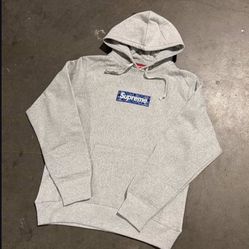 Supreme Hoodie Size m