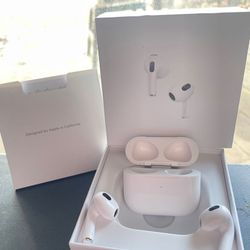 Clean New Wireless Apple Airpods 