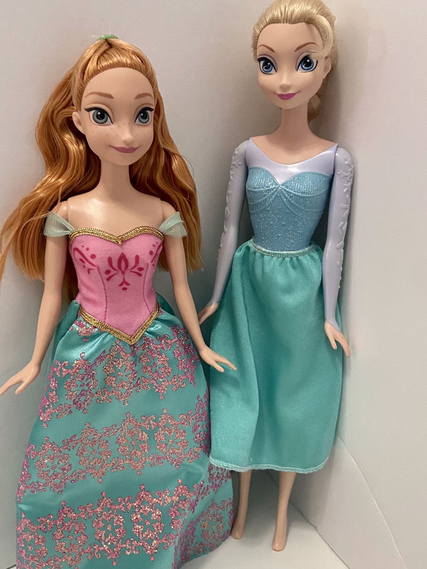 Disney Frozen Anna And Elsa