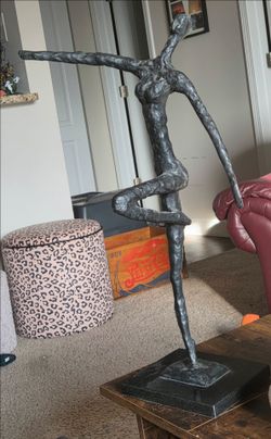 Statue