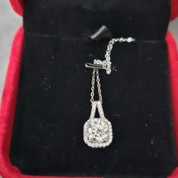 1ct Moissanite   925 Sterling Silver Pendant and Chain