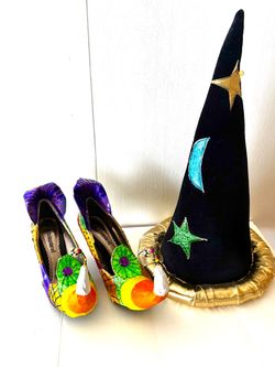 Witch shoes and hat