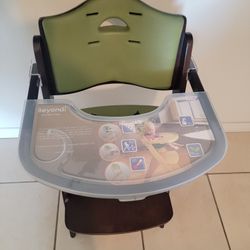 Abiie Beyond Junior Y High Chair