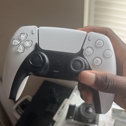 PlayStation 5 Controller (PS5 controller)