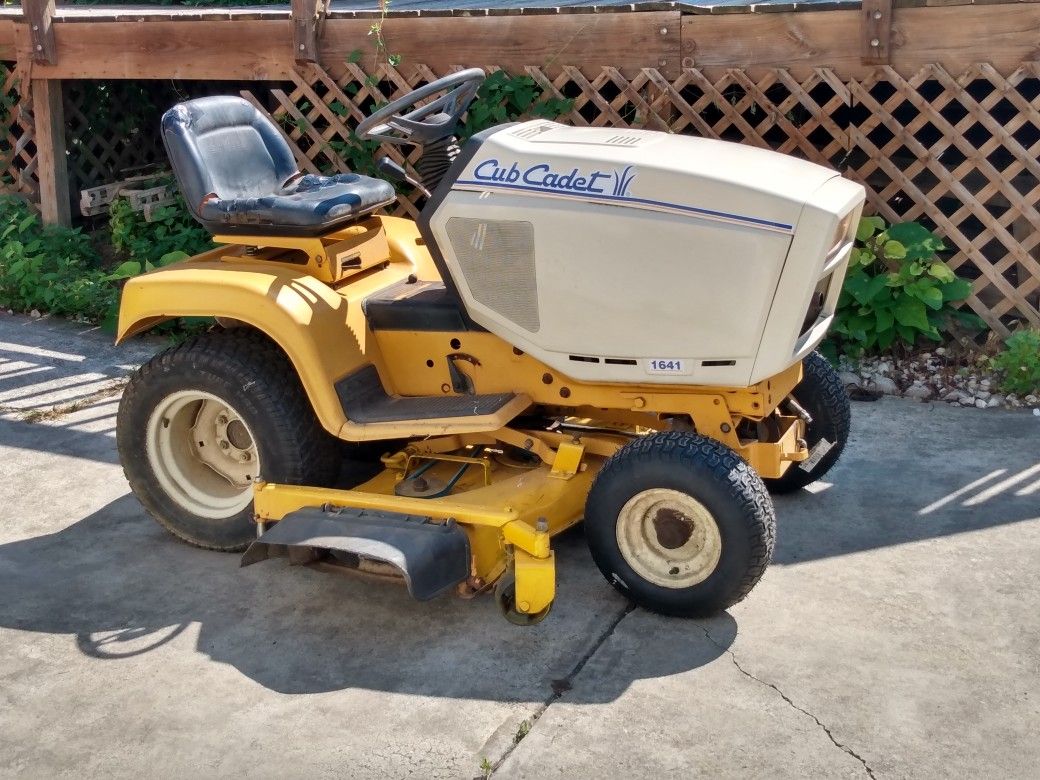 Cub cadet riding mower