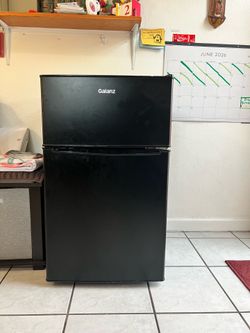 Galanz 3.1 Cu ft Mini Fridge