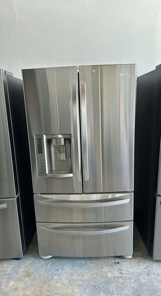 LG 4-Door Refrigerator (French Door Fridge with Drawer Freezer) - Ice Maker Energy Star