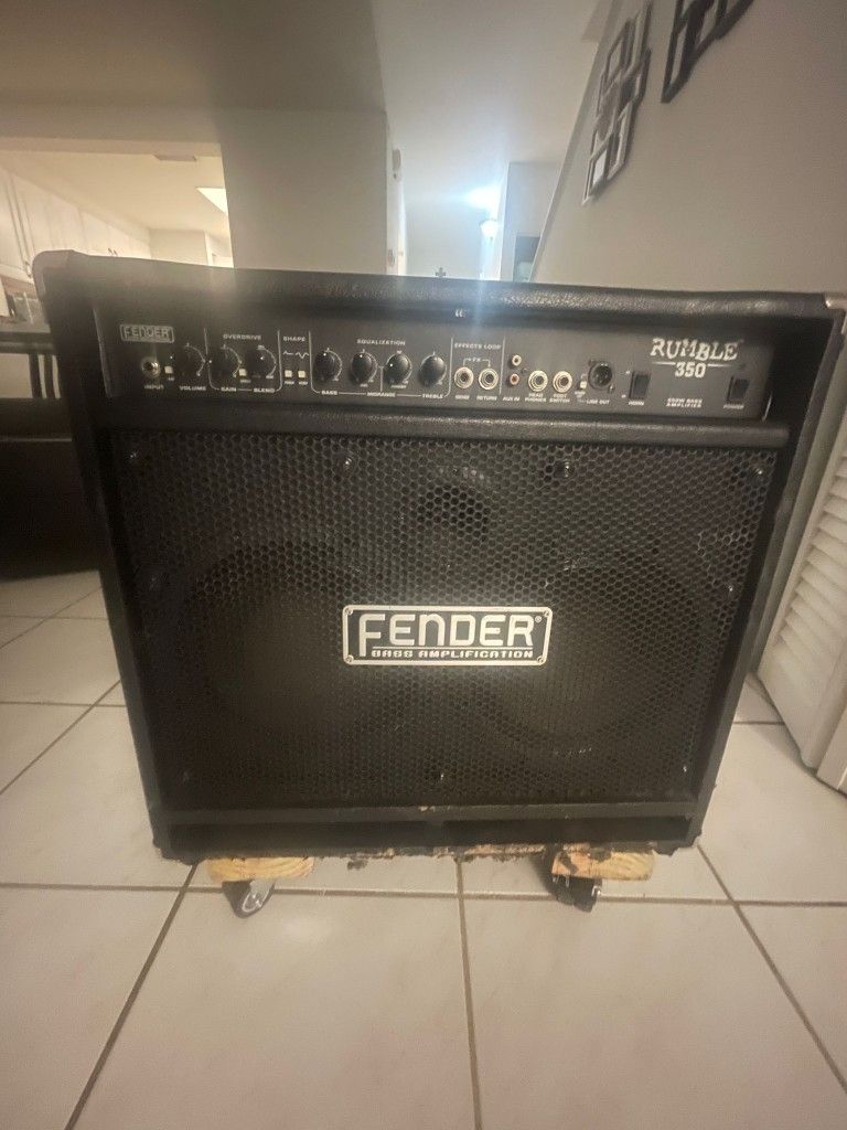 Bass Amp Fender Rumble 350 Watt