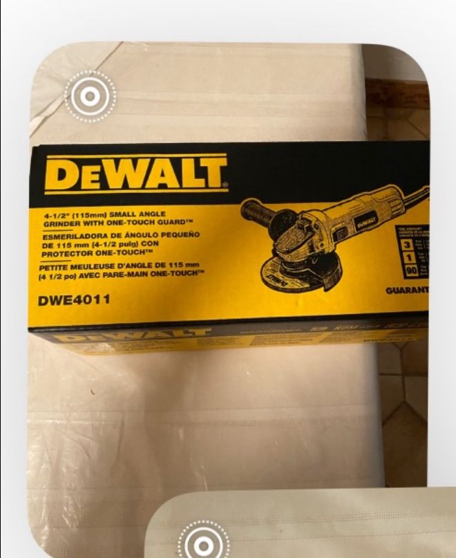 Dewalt 4-1/2” Small Angle Grinder – New in Box