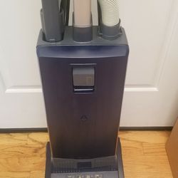 NEW cond KENMORE VACUUM WITH COMPLETE ATTACHMENTS  , COMMERCIAL  , HEAVY DUTY  , WORKS EXCELLENT  , IN THE BOX 