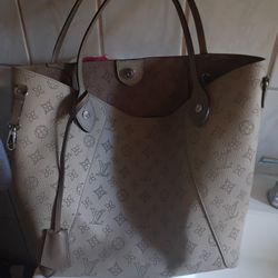 Louis  Vuitton Mahima Hina Tote Bag Fashion