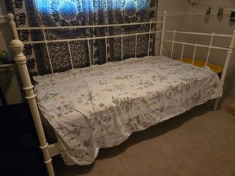 Ikea daybed