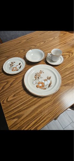 Baroque Hearthside Stoneware