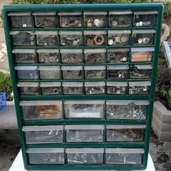 ORGANIZER WITH CONTENTS 